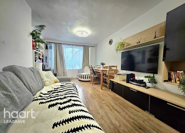 Sycamore Road, Dunstable, LU5, photo 2