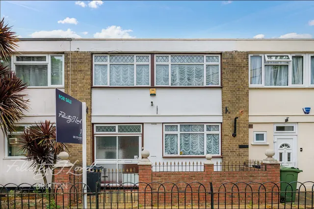 Barrington Road, London, photo 1