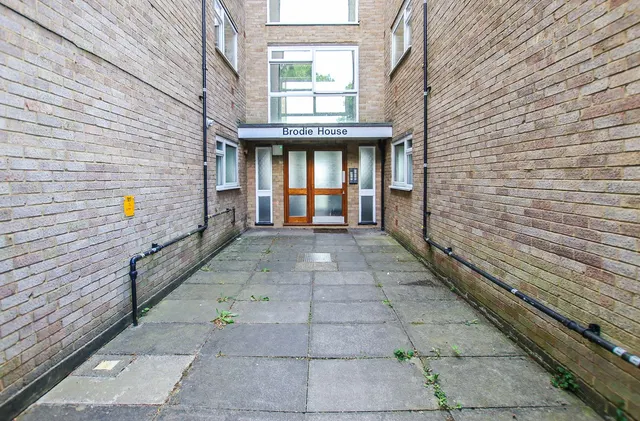 Harcourt Avenue, Wallington, photo 2
