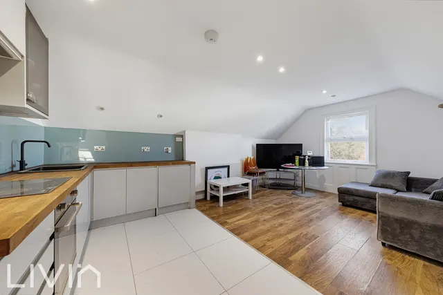 Birdhurst Rise, South Croydon, CR2, photo 3