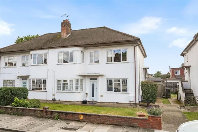 Fulwood Gardens, Twickenham, TW1 1EN, photo 1