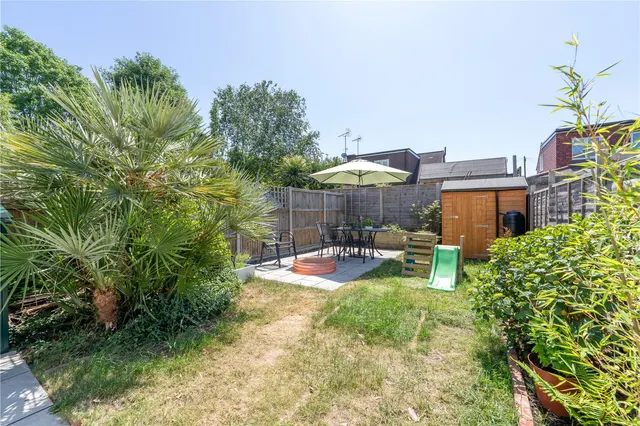 Photo 2 — Fulwood Gardens, Twickenham, TW1 1EN