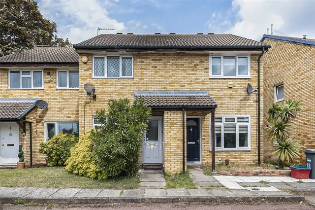 Wainwright Grove, Isleworth, TW7, photo 1