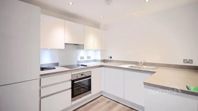 Kidwells Close, Maidenhead, SL6, photo 3