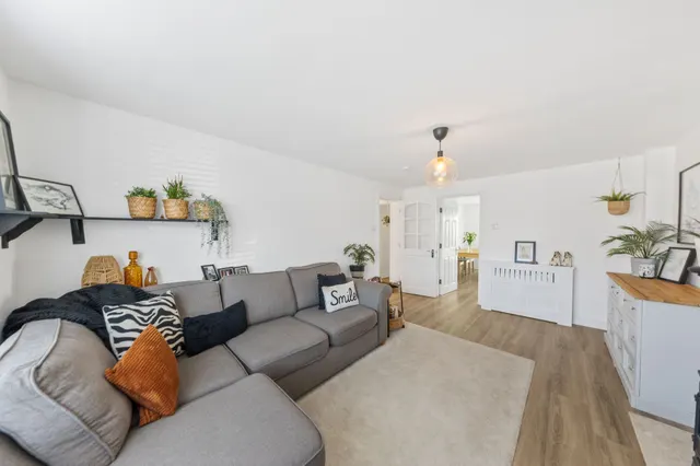 Photo 2 — Newsholme Close, Culcheth, Warrington, WA3 5DE