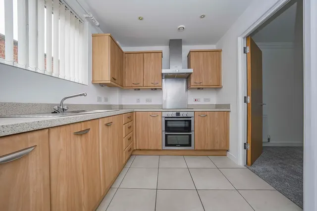 Photo 2 — Chestlands Court, 18 Hercies Road, UB10