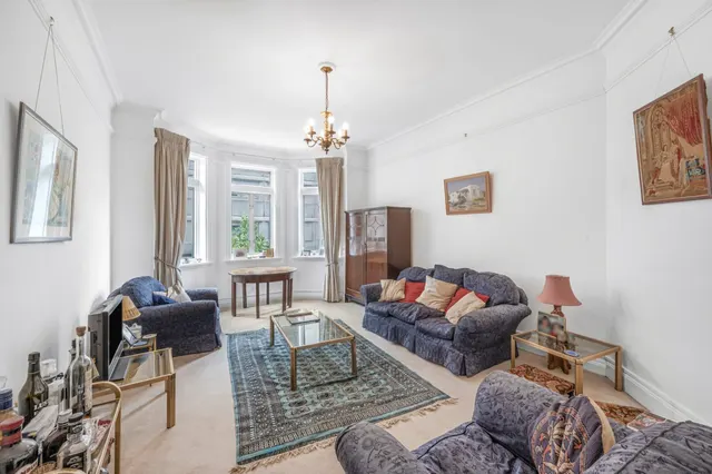 Great Portland Street, Fitzrovia, W1W, photo 3