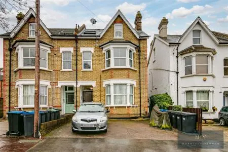 Woodstock Road, Croydon, photo 1