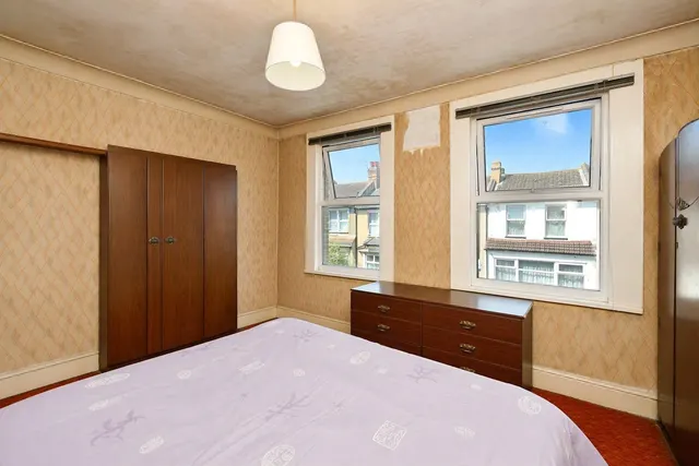 Photo 3 — Victoria Road, Walthamstow, E17