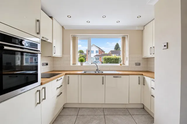 Claremont Road, Tamworth, B79, photo 3