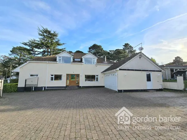 Photo 2 — Woodside Close, Ferndown, BH22 9LG
