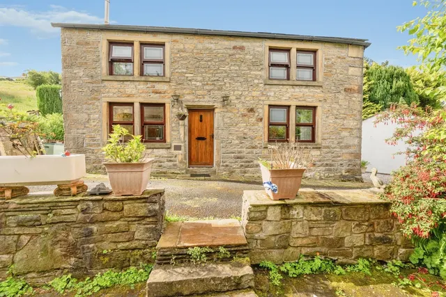 Edge End Avenue, Brierfield, Nelson, Lancashire, BB9, photo 1