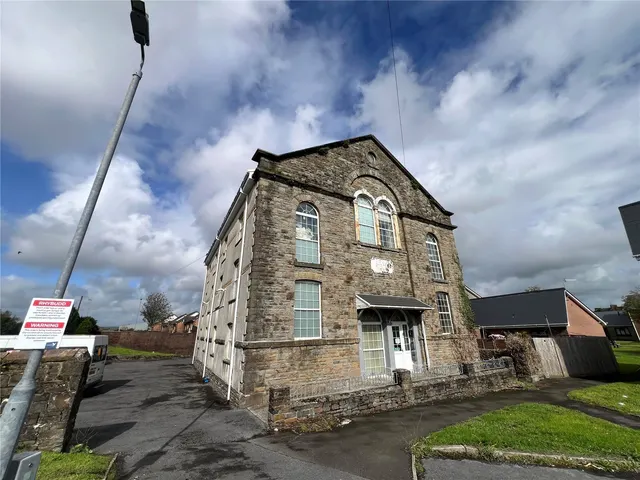 Embankment Road, Llanelli, SA15, photo 1