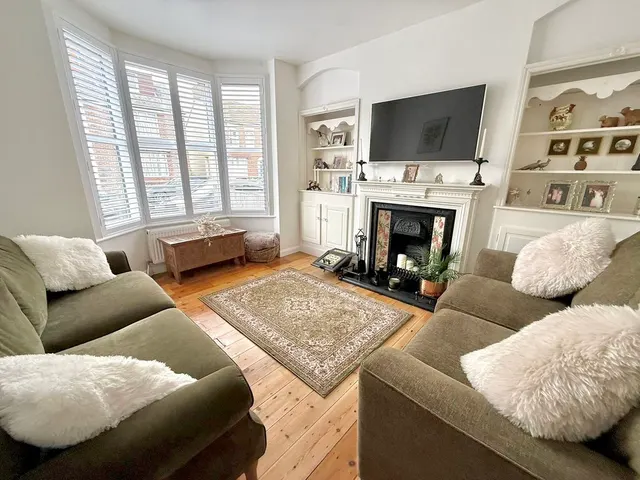 Photo 2 — Union Street, Dunstable LU6 1HA