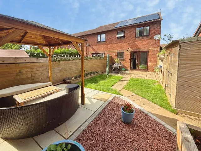 Chestnut End, Bicester, OX26, photo 1