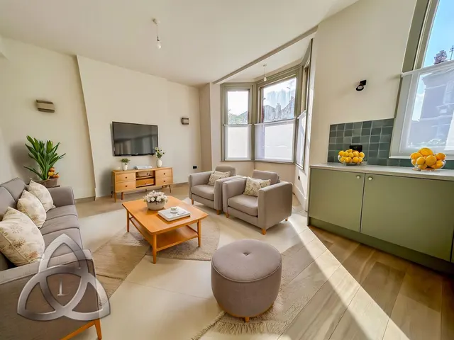 Ebbsfleet Road, London, NW2, photo 1