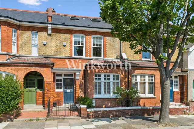 Russell Avenue, London, N22, photo 1