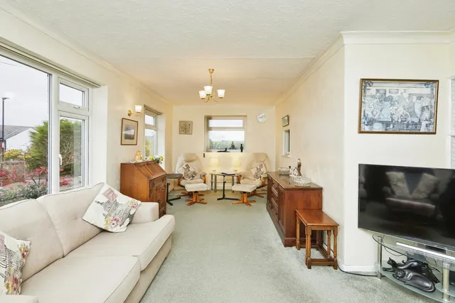 Moorfield Crescent, Sandiacre, NG10, photo 2