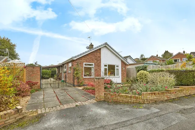 Moorfield Crescent, Sandiacre, NG10, photo 1