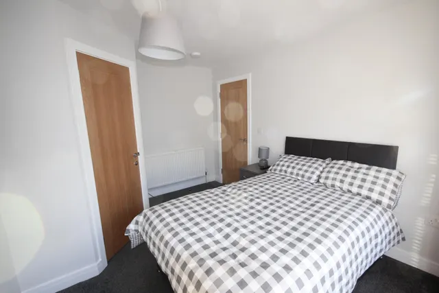 Calais Road, Burton upon Trent, DE13, photo 2