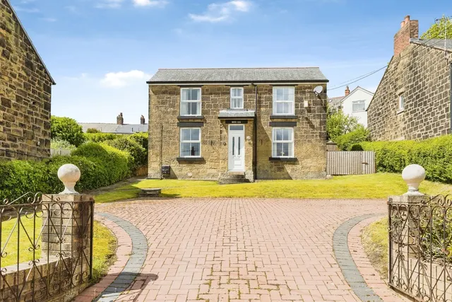 New Road, Brynteg, LL11, photo 1
