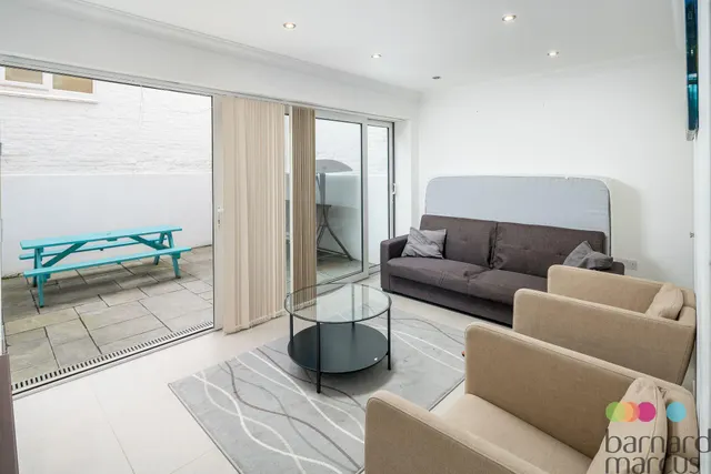 Seagrave Road, photo 1