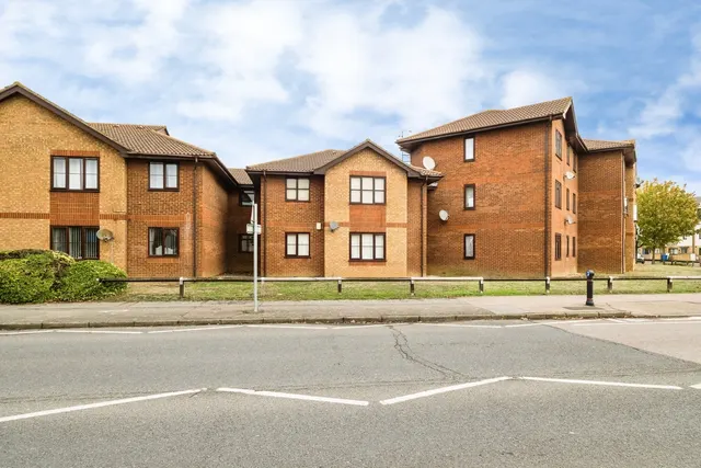 Arisdale Avenue, South Ockendon, RM15, photo 1