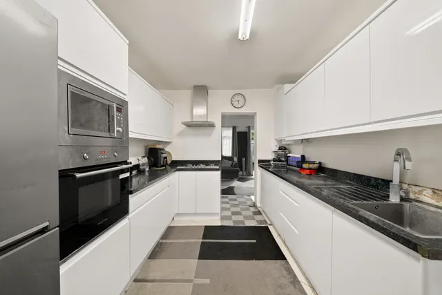 Mount Avenue, Southall, UB1, photo 2