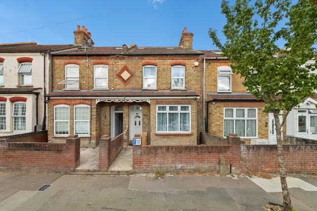 Mount Avenue, Southall, UB1, photo 1