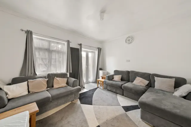 Mount Avenue, Southall, UB1, photo 3