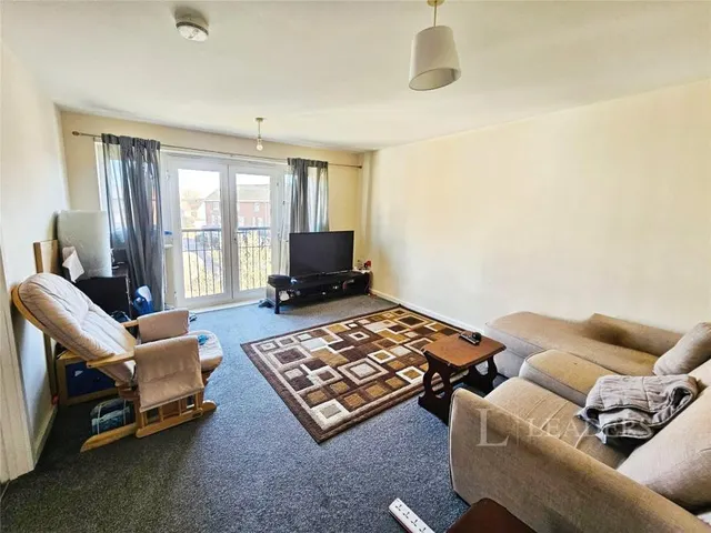 Panama Circle, Derby, DE24, photo 2