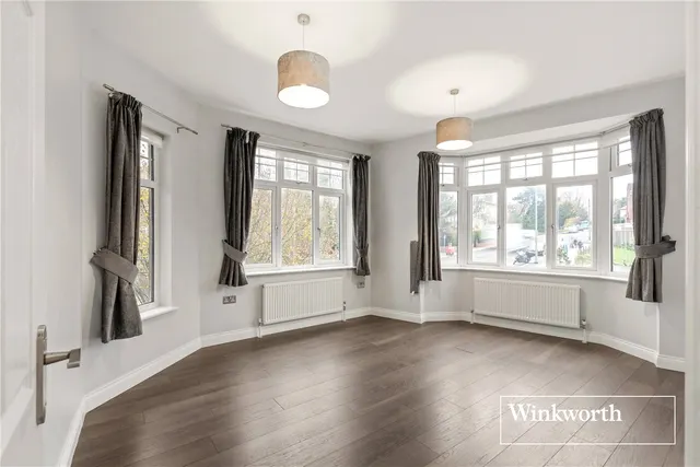 Photo 3 — East End Road, Finchley, London, N3