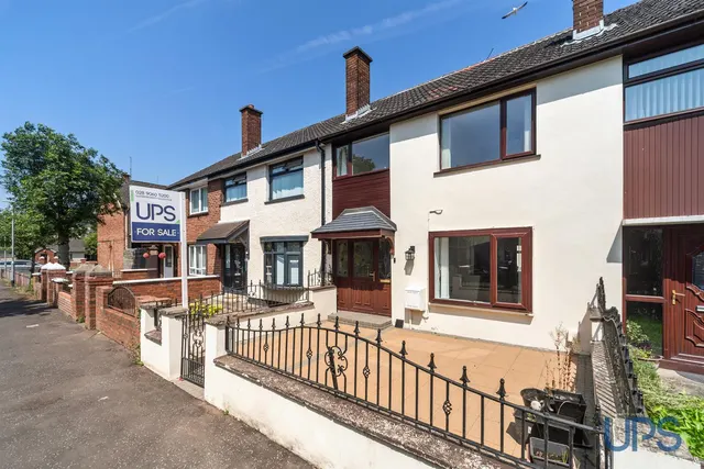 Horn Drive, Lenadoon, BT11, photo 1