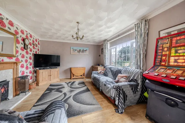 Anstridge Road, SE9, photo 3