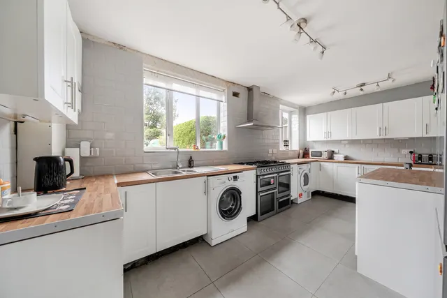 Anstridge Road, SE9, photo 2