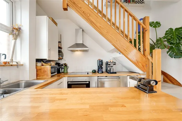 Laurel Avenue, Twickenham, TW1, photo 2