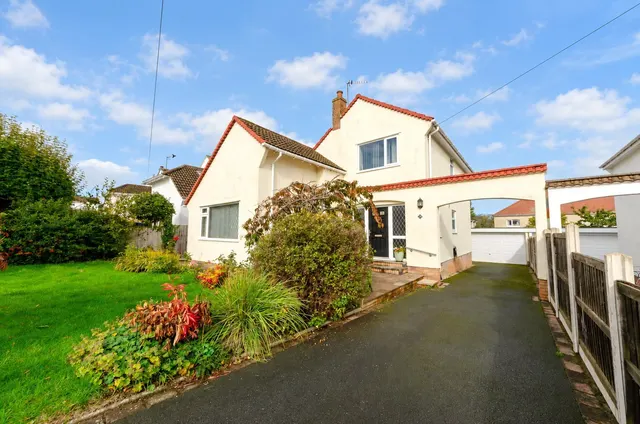 3 bedroom house, St. Annes Gardens, Llandudno