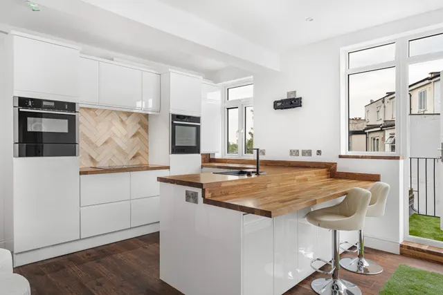 Harrow Road, London, W9, photo 1