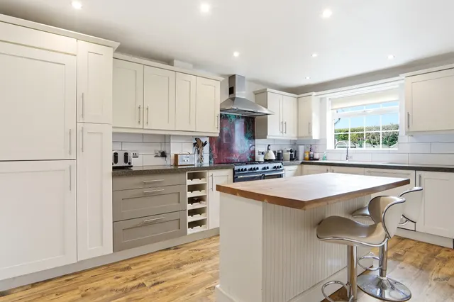 Hollybush Close, Whitley, DN14, photo 3