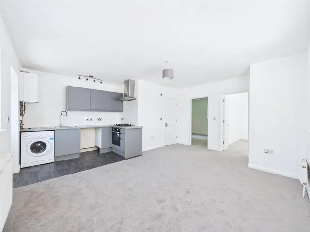 Photo 2 — 1, Maple Road, St. Annes, Bristol, BS4 4FB