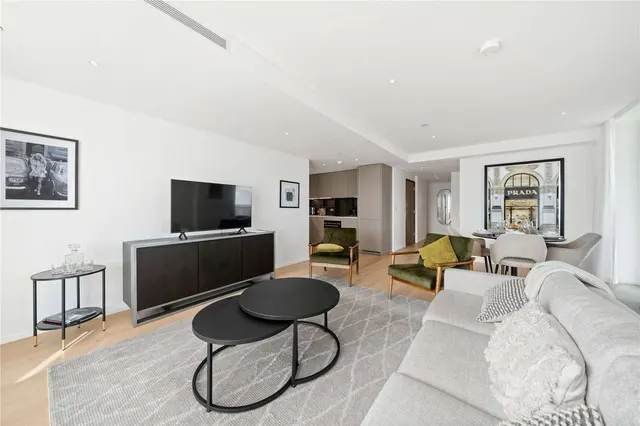 York Place, London, SW11 3JE, photo 1