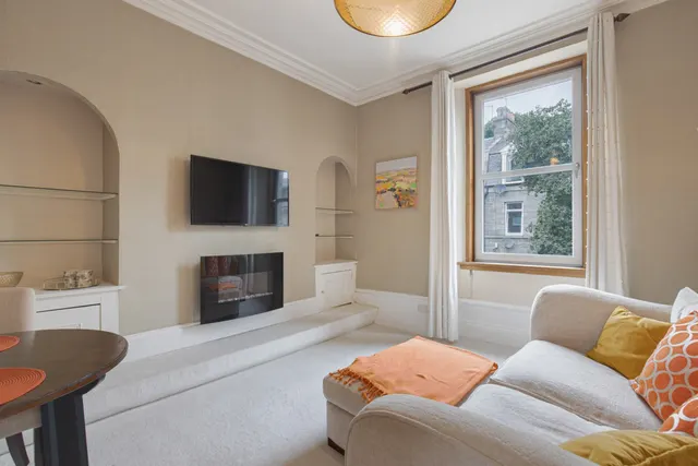 Whitehall Place, Aberdeen, AB25, photo 1