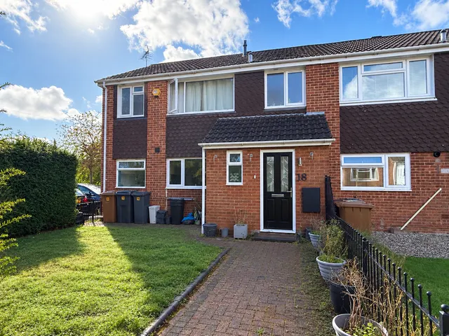 Lincoln Close, Romsey, SO51, photo 1
