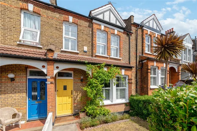 3 bedroom house — Auckland Hill, West Norwood, London, SE27
