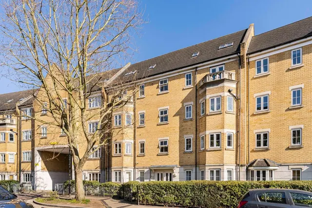 Kelly Avenue, London, photo 1