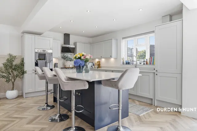 Colson Road, Loughton, IG10, photo 3