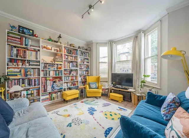 Photo 2 — Duncan Road, Richmond, TW9