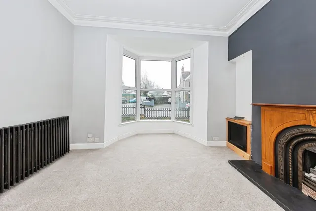 College Square, Llanelli, SA15, photo 2