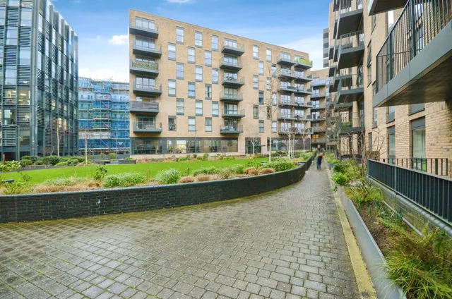 Lyon Road, Harrow, HA1, photo 1