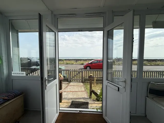 Duver Road, Seaview, PO34, photo 3